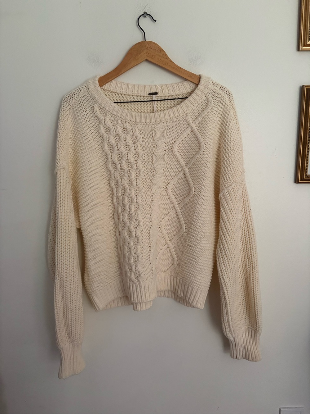 Free Peoplel Cream Cable Knit Long Sleeve Sweater Women’s Small